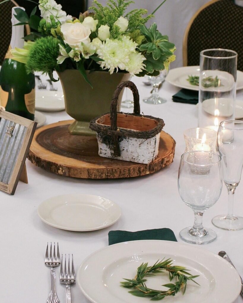 table setting senator inn wedding